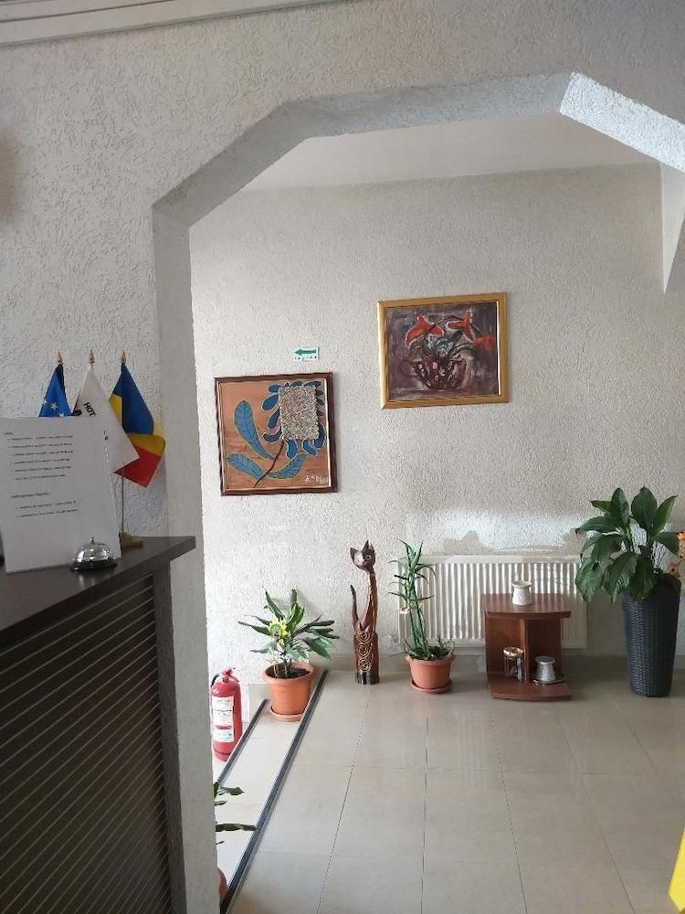 Hotel Tranzzit Bukareszt Zewnętrze zdjęcie