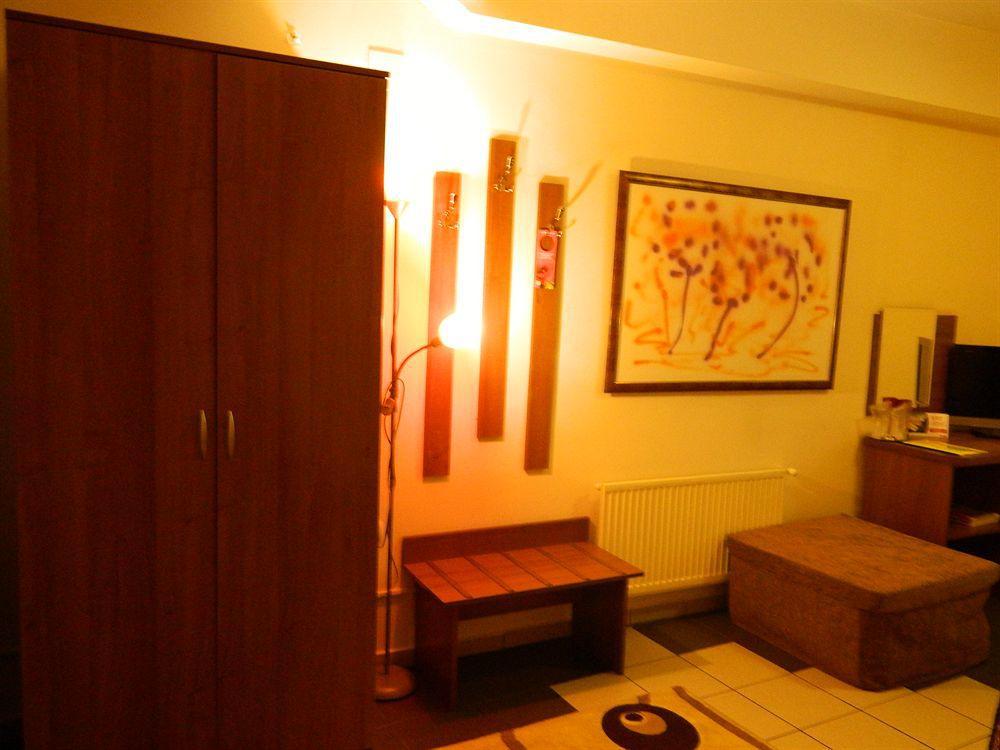 Hotel Tranzzit Bukareszt Zewnętrze zdjęcie