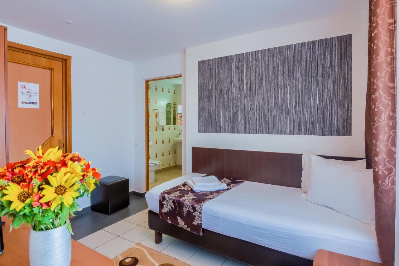 Hotel Tranzzit Bukareszt Zewnętrze zdjęcie