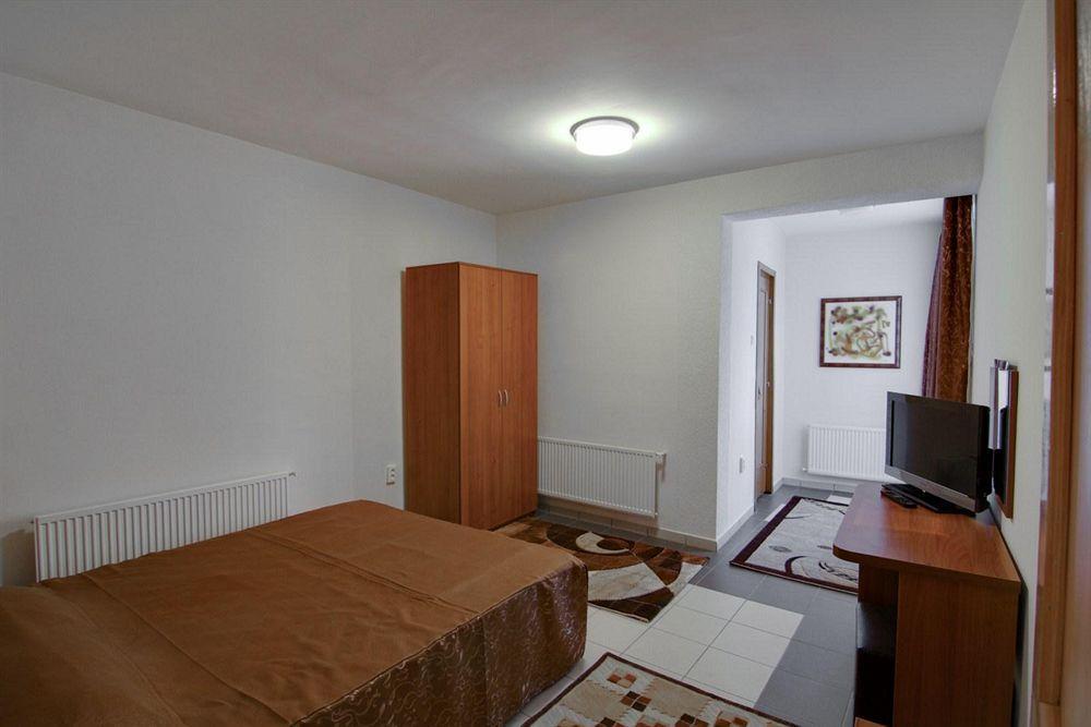 Hotel Tranzzit Bukareszt Zewnętrze zdjęcie