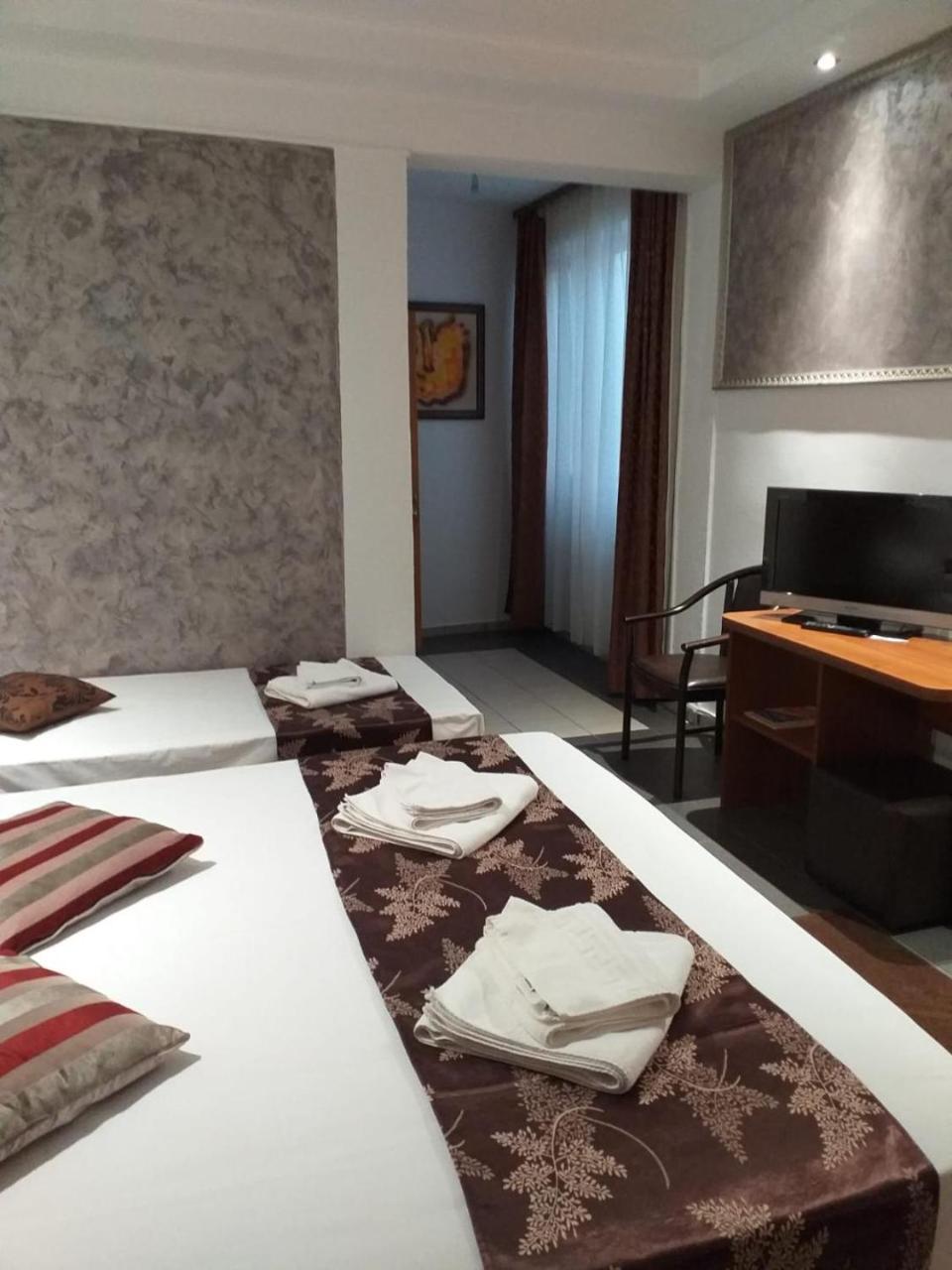 Hotel Tranzzit Bukareszt Zewnętrze zdjęcie